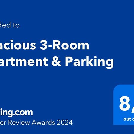 Spacious 3-Room Apartment & Parking Riga Esterno foto