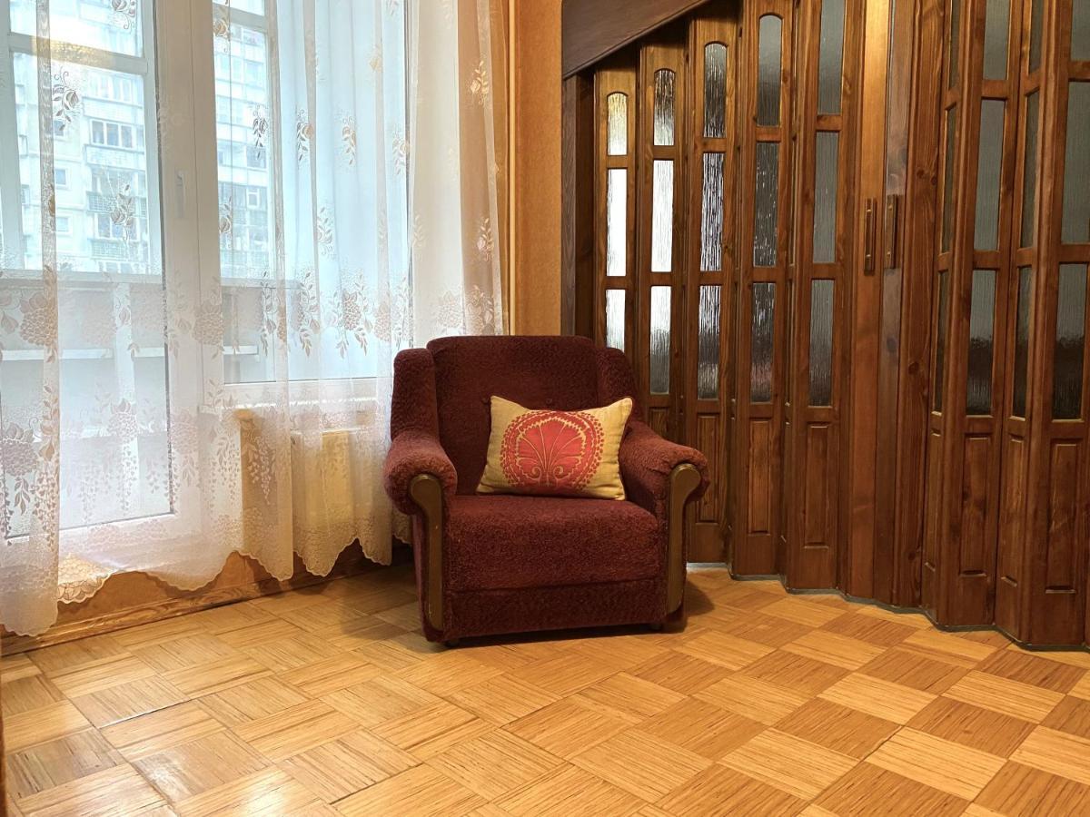 Spacious 3-Room Apartment & Parking Riga Esterno foto