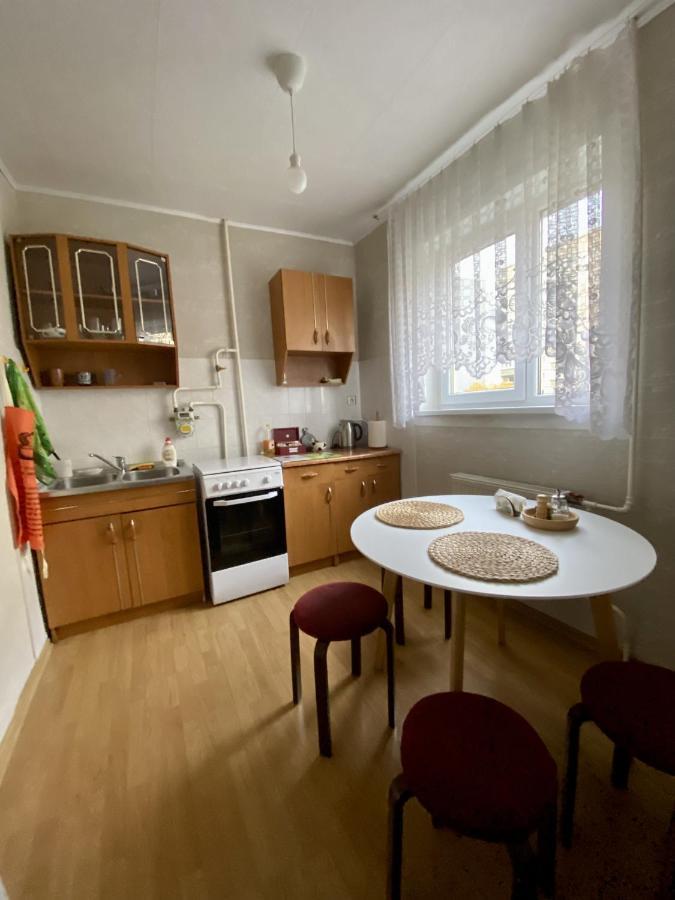 Spacious 3-Room Apartment & Parking Riga Esterno foto